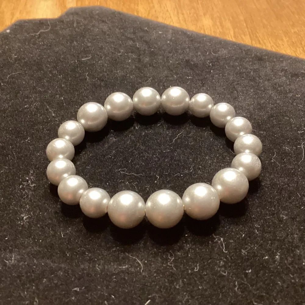 Elasticized Faux Grey Pearl Bracelet